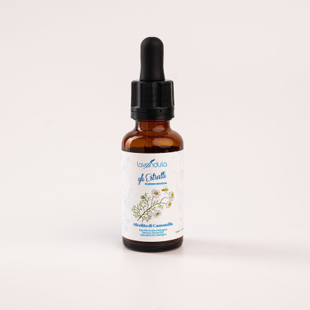 Oleolito di camomilla con olio di oliva biologico, estratto totale CO2 camomilla blu biologico, vitamina E