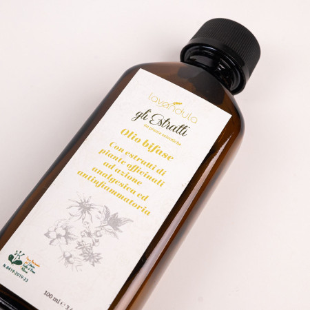 Two-phase oil with extracts with anti-inflammatory and analgesic action
